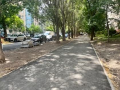 В Октябрьском районе продолжается контроль за ходом работ по ремонту тротуаров