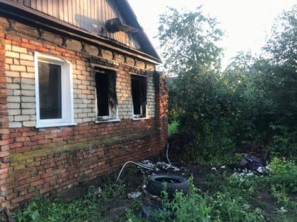 В коридоре сгоревшего дома нашли тело 48-летней женщины