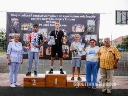 Поздравляем наших борцов!