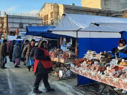 Саратовцев ждет предпраздничная ярмарка на Театральной площади