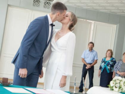 Более 800 пар узаконили отношения в Балаково в этом году