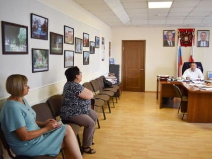 Общение с жителями: вопросы благоустройства и медицинской помощи