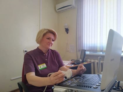 Мать 5 приемных детей ехала в больницу с «опухолью» и узнала о беременности