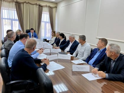 Председатель комитета муниципального контроля Лев Юсупов провел совещание с руководством ресурсоснабжающих организаций города