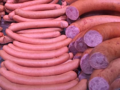 Воры-"мясоеды" не смогли увезти полтонны деликатесов. Их остановили по дороге