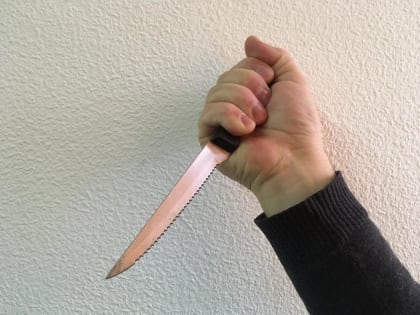 После вечеринки с двумя женщинами саратовец очнулся в больнице без памяти