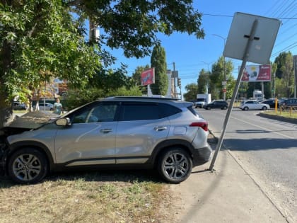 В Ленинском районе не разъехались два "Киа". Женщина в больнице