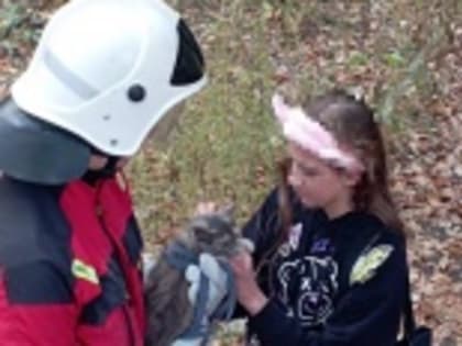 Саратовские спасатели пришли на помощь ребенку