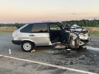 Под Саратовом столкнулись три авто. Пострадал 20-летний водитель