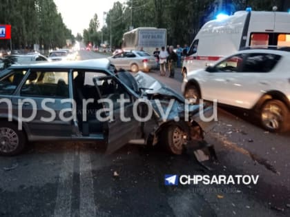 В Ленинском районе в ДТП пострадали два человека