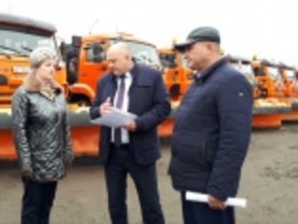 Глава города Лада Мокроусова вместе с прокурором Саратова Максимом Енишевским проверили готовность муниципальных служб благоустройства к работе в зимний период