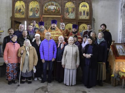 В двухсотлетнем храме совершена пасхальная Литургия