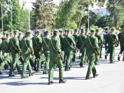 «Все понимают, какая сейчас обстановка в стране»: в Госдуму внесен закон об отсрочке от армии для еще одной категории россиян