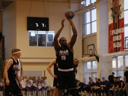 Саратовский "Автодор" дома разгромил "Парму-Пари"