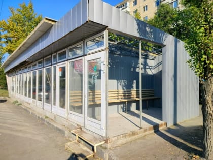 После видео "Взгляда" мэрия решила снести магазин на месте остановки транспорта