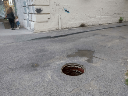 Сотрудниками комитета муниципального контроля продолжается контроль за соблюдением обязательных требований в сфере дорожного хозяйства