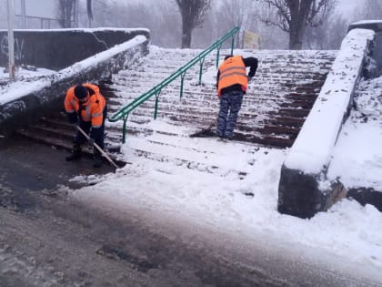 Ночью будут продолжены работы по ликвидации последствий снегопада