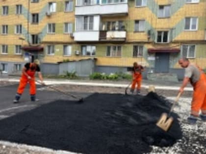 На территории Октябрьского района продолжается ремонт дворовых территорий в рамках муниципальной программы
