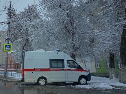 В Заводском районе Саратова мужчина избил двух фельдшеров "скорой"