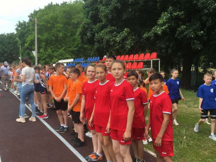 Команда школы с.Золотая Степь принимала участие в региональном этапе Всероссийских спортивных соревнований школьников "Президентские состязания"