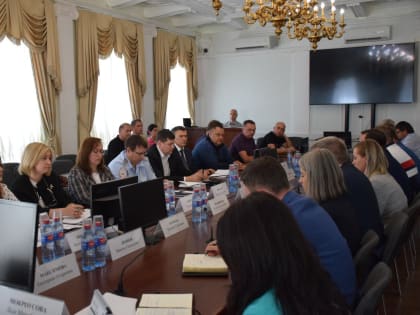 Лада Мокроусова: «Ежедневно в Саратове курсируют 87 автобусных маршрутов. При этом, на линию выходят лишь 75% автобусов от нормативной потребности. Даже при наличии свободных едини