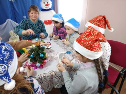 В учреждениях культуры работают новогодние мастерские