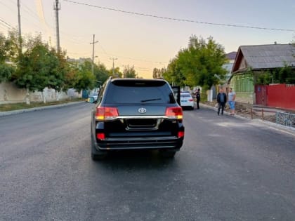 Автоледи на "Лэнд Крузере" сбила девушку на переходе