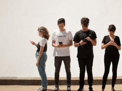 Apple и Google могут отключить свои смартфоны в России. Что это значит.