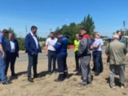 В пос. Жасминный проведено выездное совещание по вопросам переустройства инженерных коммуникаций