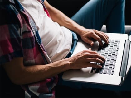 В Балаково муж покусился через соцсеть на неприкосновенность частной жизни своей жены. Приговор суда