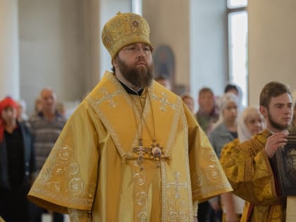 Божественная литургия в соборном храме во имя великомученицы Екатерины г. Новоузенска