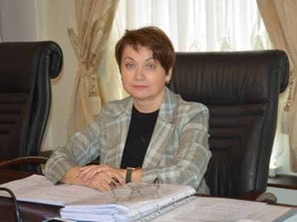 Елена Злобнова: «Повышение должностных окладов работников технических специальностей позволит сократить разрыв в размерах заработной платы между различными категориями сотрудников 