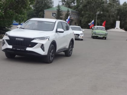 В честь празднования Дня России в р.п. Степное состоялся массовый автопробег
