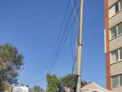 Нехорошее место. На Новоузенской снова опрокинулся грузовик, водитель погиб