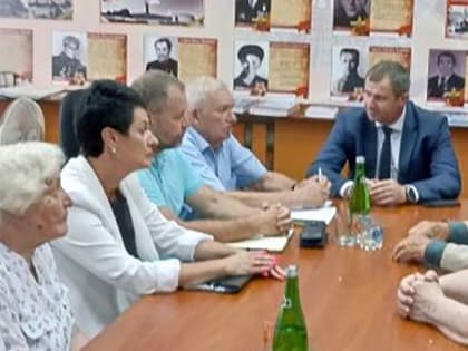 Ветераны из Балаково остались довольными итогами встречи с Сергеем Барулиным