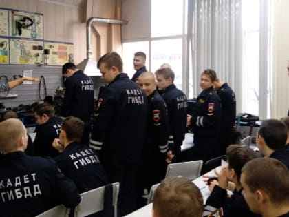 «Здоровый выбор»: психологи балаковского центра «Семья» провели занятие со студента