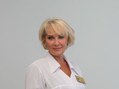 Сегодня день рождения отмечает Людмила Максимова