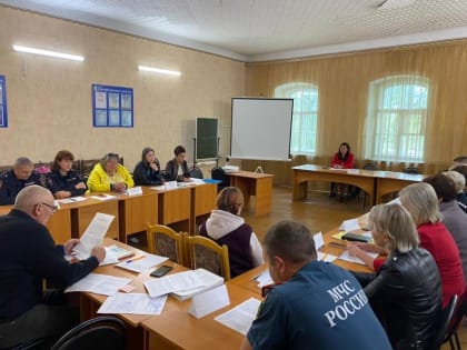 О заседании комиссии по делам несовершеннолетних  и защите их прав