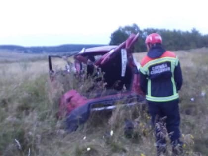 Под Аткарском авто вылетело в кювет. Погибла женщина, пострадал мужчина