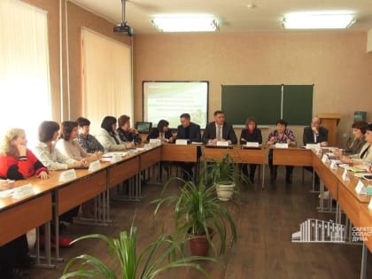 В Балашове депутаты обсудили с руководителями образовательных учреждений вопросы кадрового обеспечения сферы