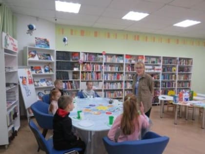 Библиотека №9. Экспериментариум: «Галактика в стакане», мастер-класс в рамках проекта «Предел безграничности»