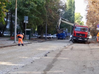 Председатель комитета муниципального контроля провел выездное совещание на предмет соблюдения Порядка и сроков проведения земляных работ по проблемным участкам территории Октябрьск