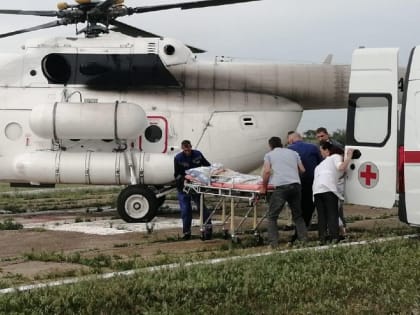 В Саратов на вертолете экстренно доставили ребенка с судорожным синдромом