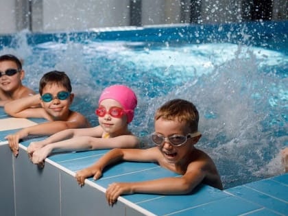 Школьников Саратова зовут бесплатно научиться плаванию