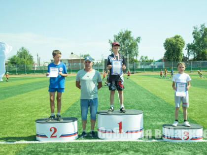 10 июня на стадионе «Старт» прошли соревнования по лёгкой атлетике «День бегуна», посвященные Дню России