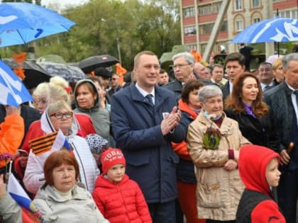 Бусаргин в федеральном рейтинге: пиар хорош, но жители о нем знают мало. Ждем чес по Саратовской области