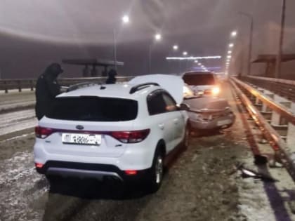 На мосту Победы в Балакове «десятка» протаранила Kia Rio