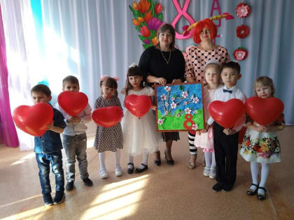 Международный женский день 8 марта - это замечательный праздник, который наполняет мир добрыми улыбками