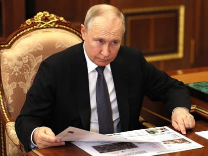 Президент РФ Владимир Путин встретился с Губернатором Романом Бусаргиным