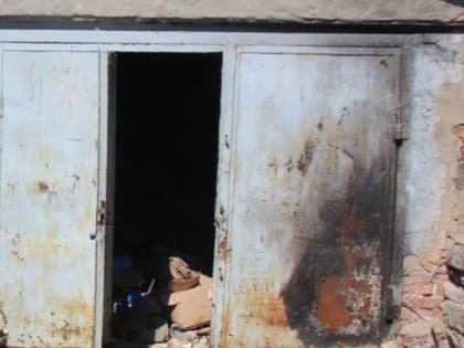 Саратовские подростки пытались скрыть кражу металла поджогом гаража